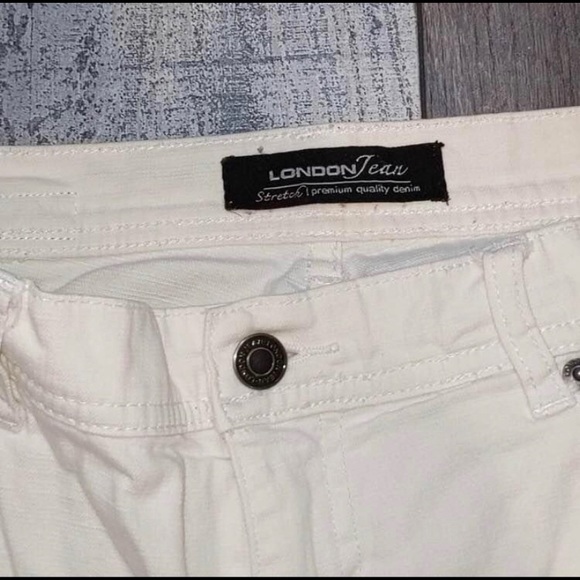 Cute boot leg jeans! Warn a few times - Picture 3 of 4